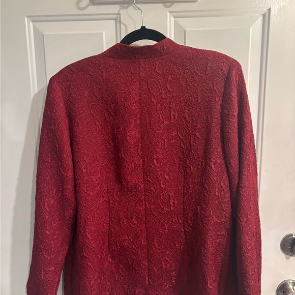 Avenue Rich Red Patterned Blazer - Picture 3 of 6